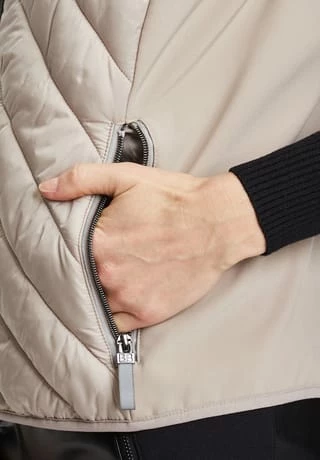 BETTY BARCLAY Steppweste Mit Stehkragen Beige – Bild 8